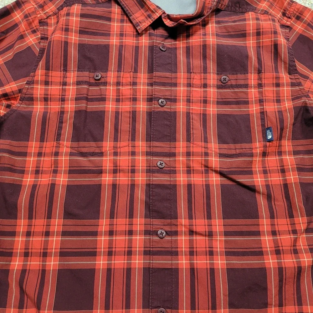 The North Face Shirt Mens XL Red Plaid‎ Button Up Vented Roll Tab Hiking Camping